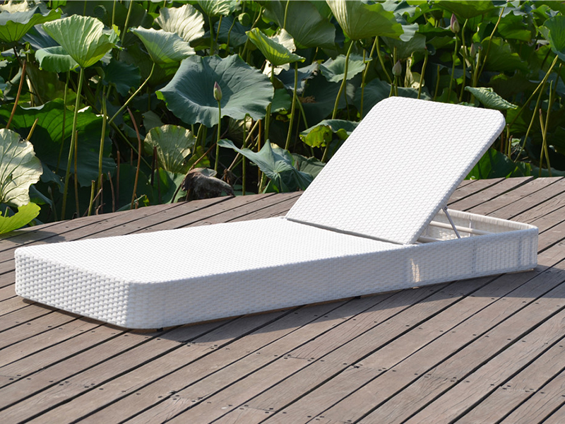 Lounge Rotan Putih, Relaksasi Luaran Berjalan, Aluminium Frame Rotan Daybed YQ-RB-432