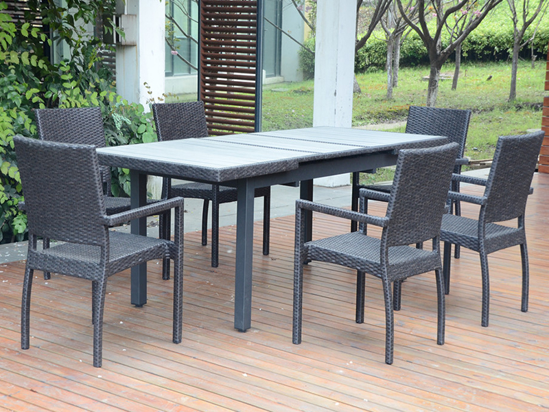 Set makan rotan yqr-502