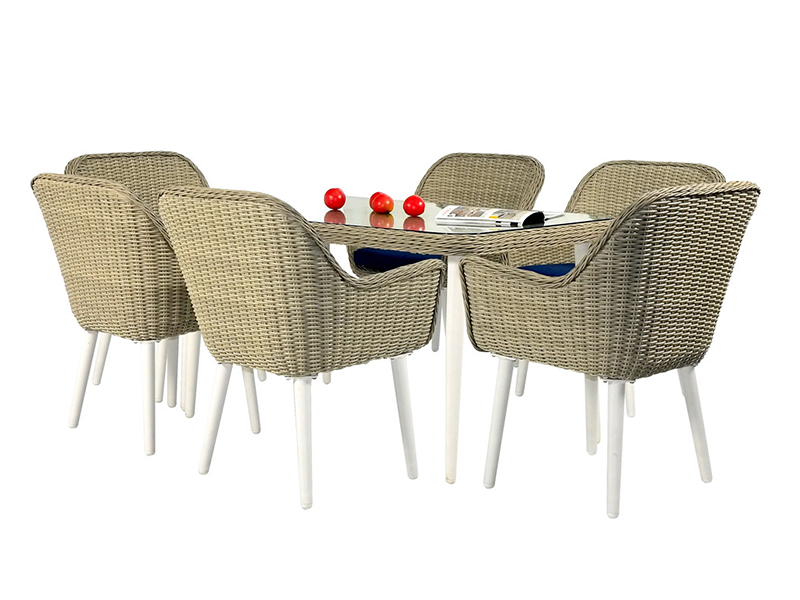 Set makan rotan yqr-706